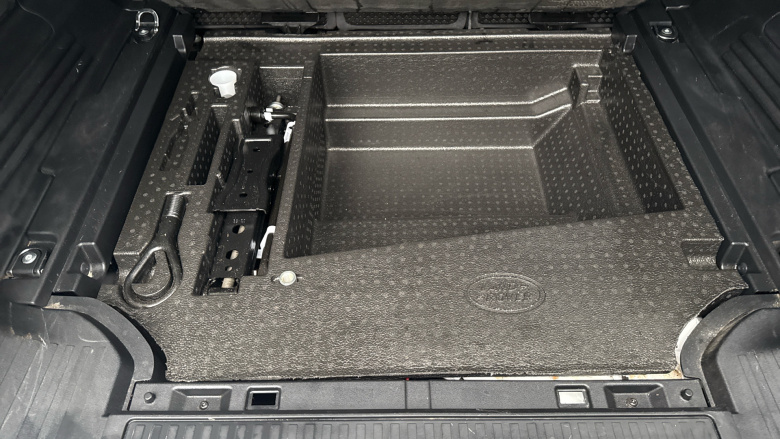 Land Rover Defender 2.0 D240 S 110 5dr Auto Diesel Estate